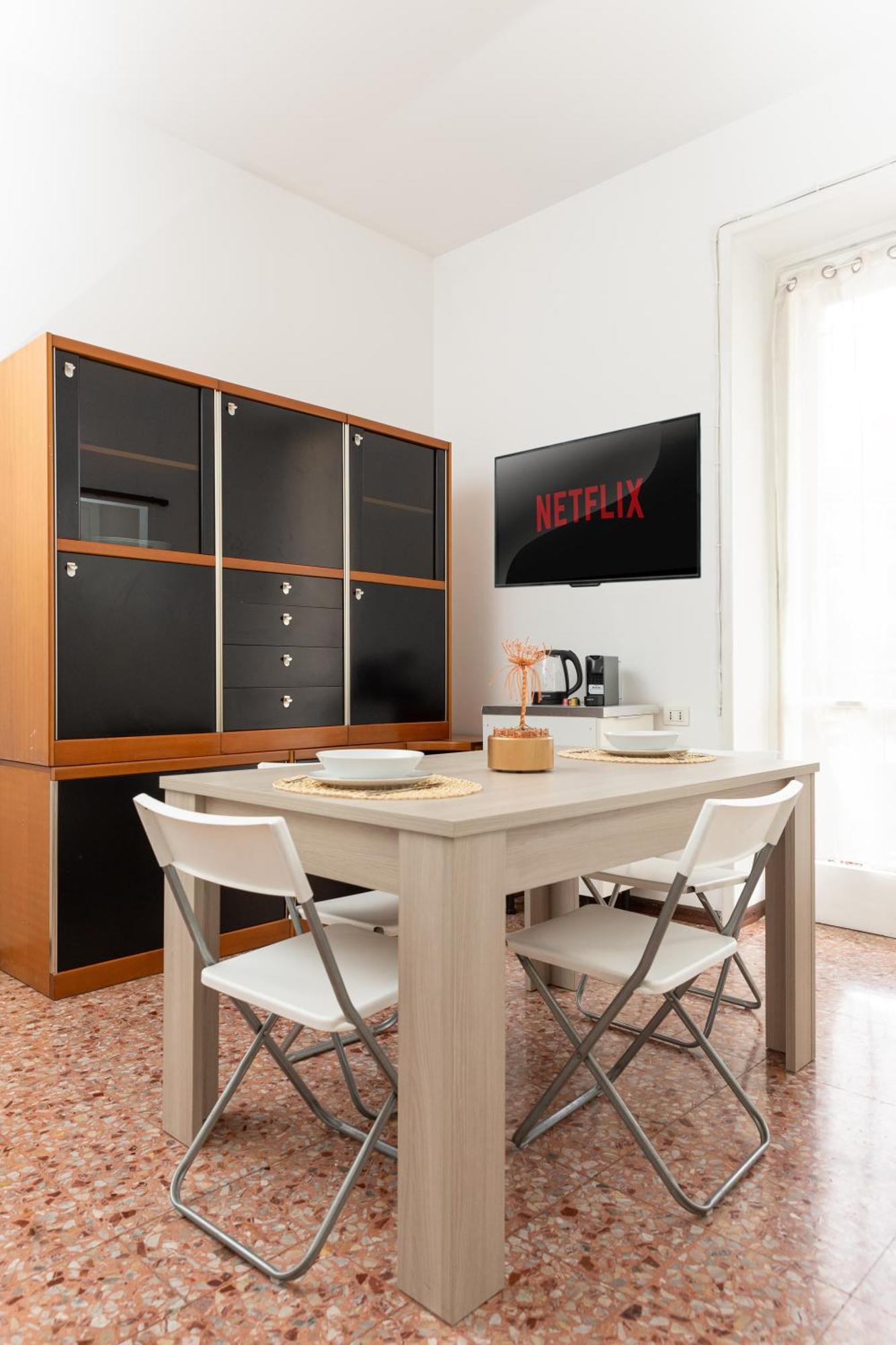 Picasso - Spacious Exclusive Apartment Milaan Buitenkant foto