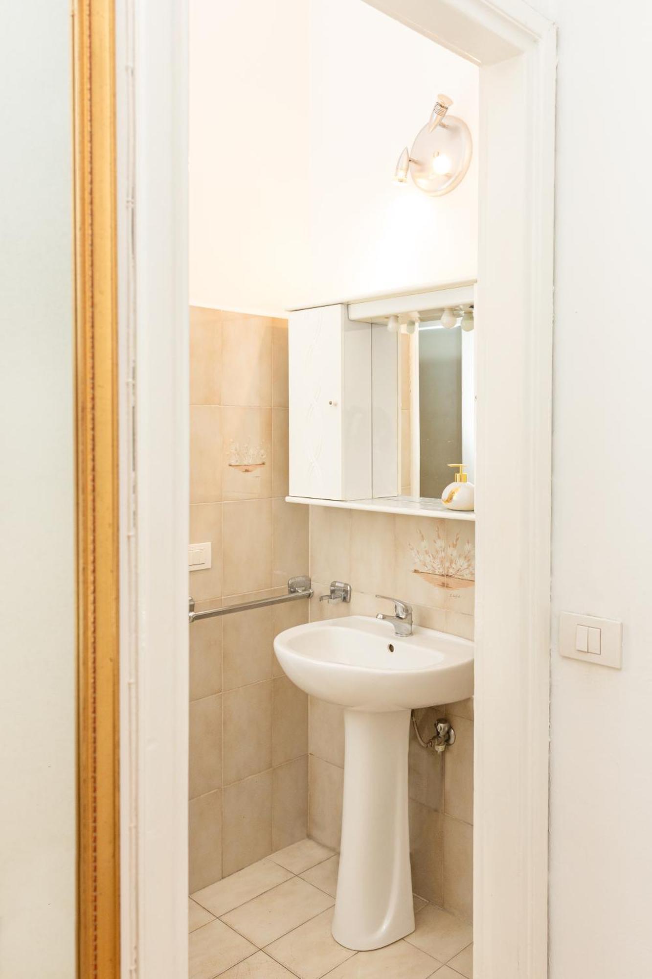 Picasso - Spacious Exclusive Apartment Milaan Buitenkant foto